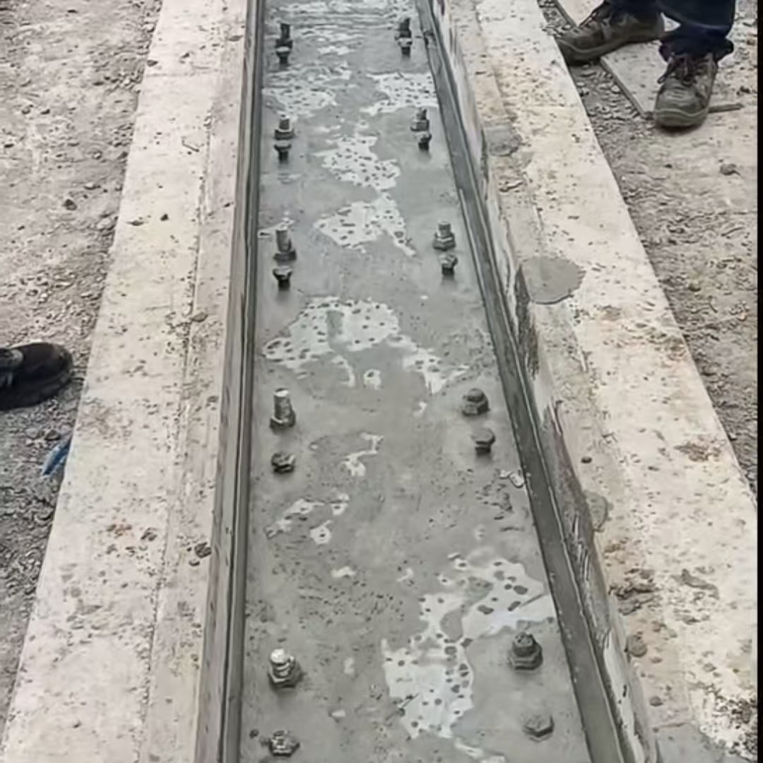 岳麓港口码头起重机龙门吊重型机械设备稳固用早强快凝轨道胶泥